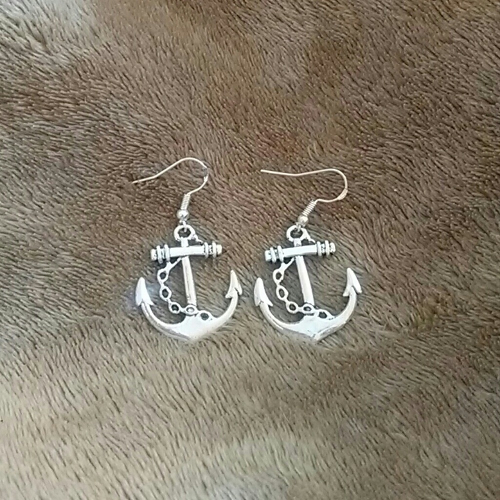 Silver anchor earrings